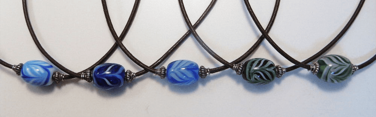 願魂】蜻蛉玉 本革紐ネックレス（アジャスター付） 龍虹（白） LN2-SA