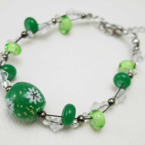 トンボ玉 ジャワ玉の腕輪 M33-3 現代ジャワ玉 カテゴリ商品一覧 トンボ玉 ジャワ玉の腕輪 M33-3 現代ジャワ玉 カテゴリ商品一覧